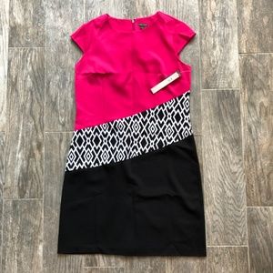 NWT Fuchsia/Black/White Voir Voir Stretch Dress